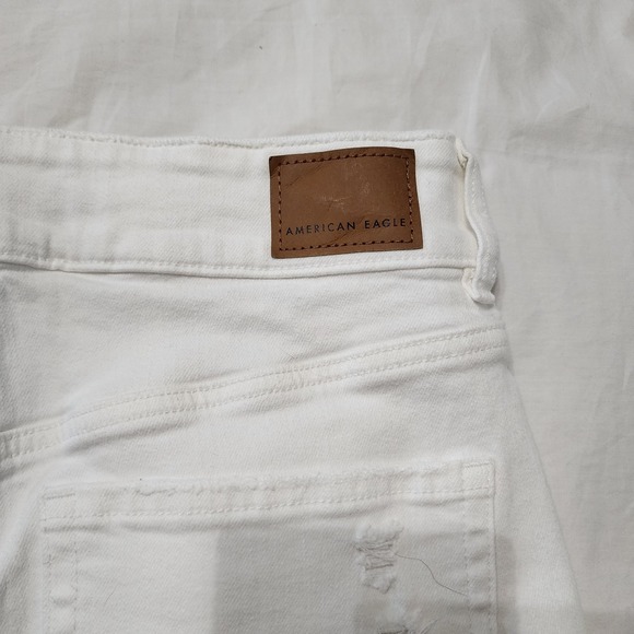 American Eagle Super Hi-Rise Shortie White Denim Shorts 6 Stretch Distressed New - Picture 5 of 8